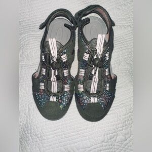 Land’s End closed toe sandals green and floral‎ women’s size 7